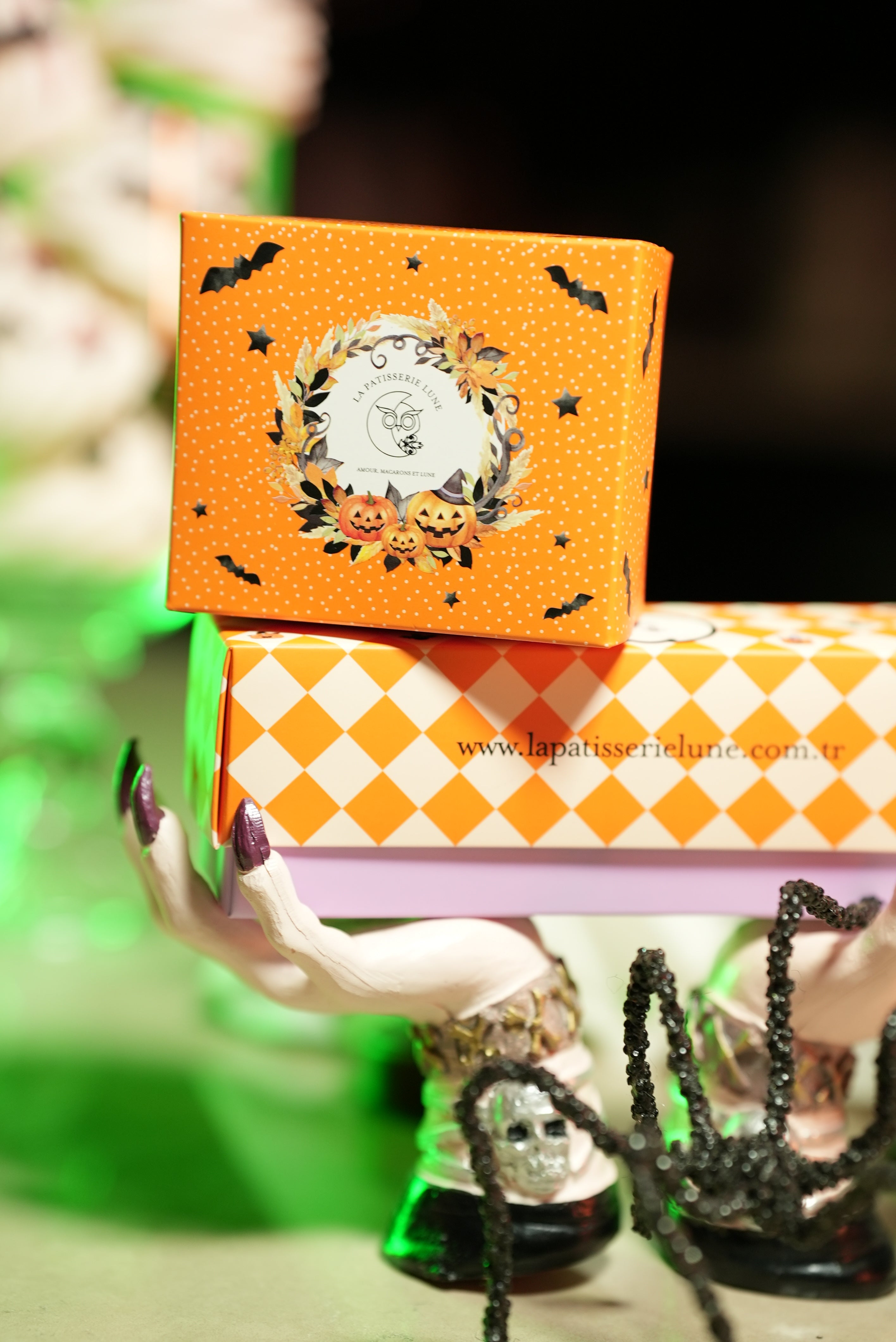Halloween Macarons